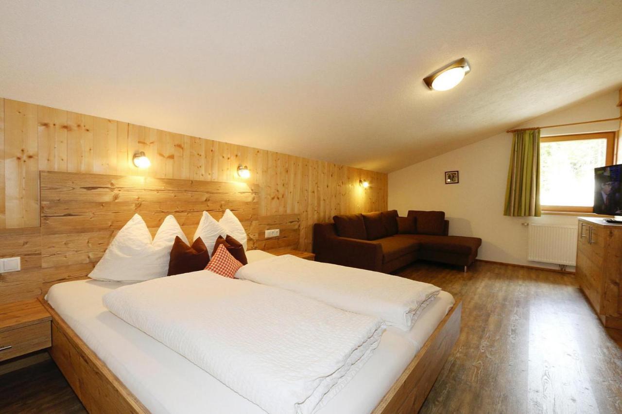 Semi-Detached House, Zell Am Ziller Villa Bagian luar foto